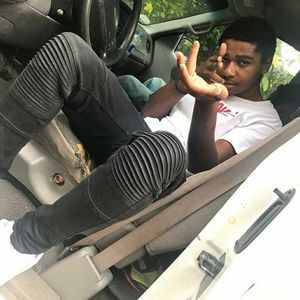 Meet your Posher, Elijah